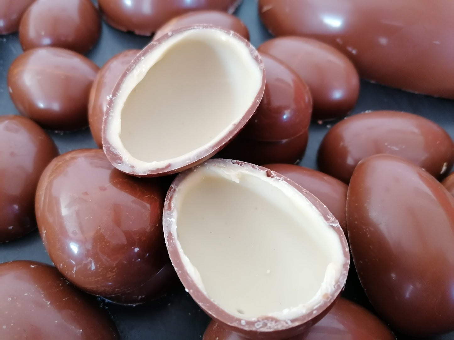 Ovetto KindVeg  cioccolato  tipo Kinder Vegan   artigianale senza lattosio con ingredienti biologici