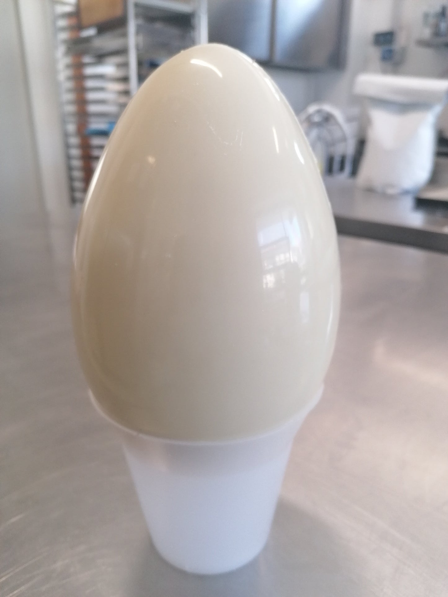 Uova cioccolato bianco bio vegan da 250gr 350gr 600gr artigianale senza lattosio con ingredienti biologici